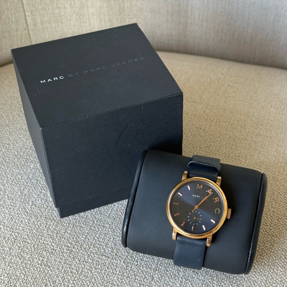 Authentic Marc Jacobs Wrist Watch Navy Blue Genuine Leather Strap